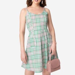 Smak Parlour Green & White Gingham Make Me Over Flare Dress NWOT M
Retro Mod